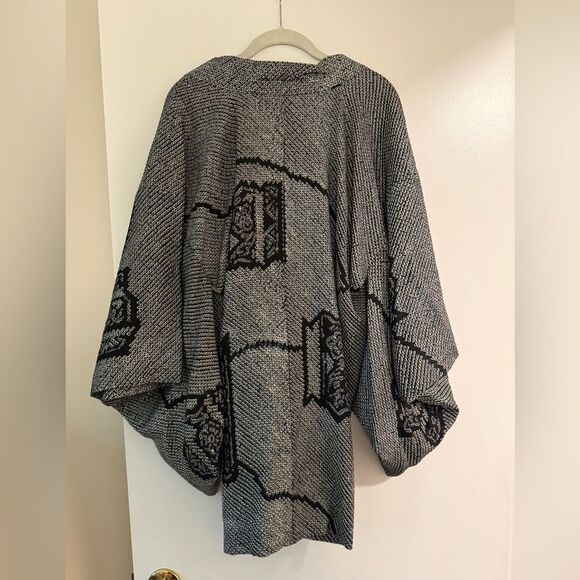 Women's Black and Gray Handmade Kimono Style Wrap - Picture 3 of 3